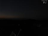 03 : 00