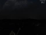 22 : 00