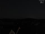 03 : 32