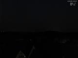 22 : 04
