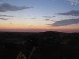 04 : 36