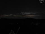 04 : 32