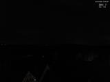 23 : 00