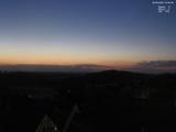 04 : 32