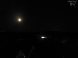 02 : 00