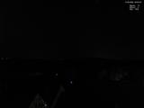 23 : 00