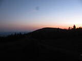 22 : 08