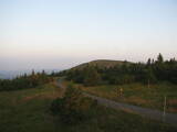 06 : 00