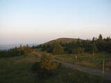 06 : 00