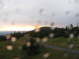 19 : 56